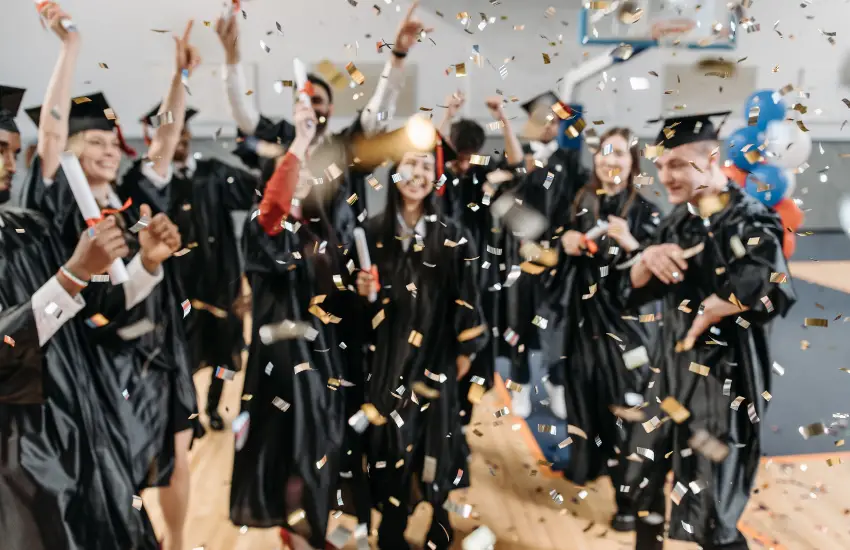 18 Insanely Festive Graduation Party Themes Perfect For The Class of 2023